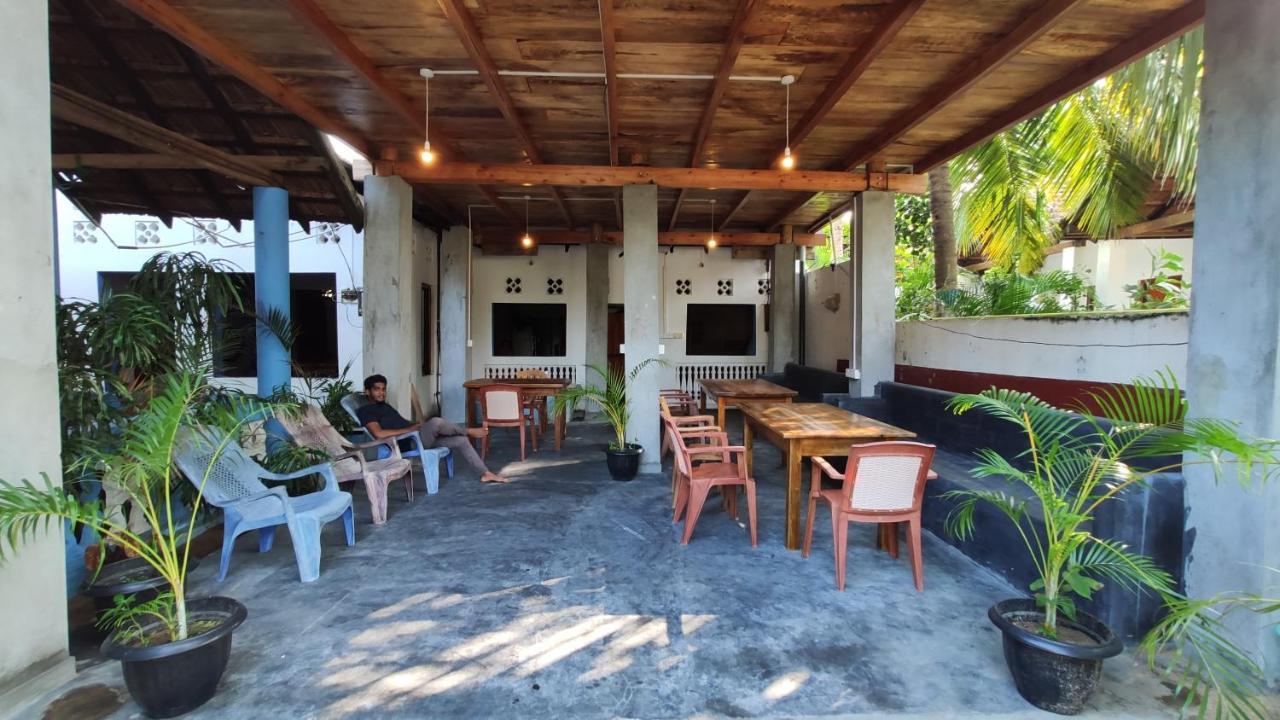 Surf Beach Hotel Arugam Bay Exterior foto