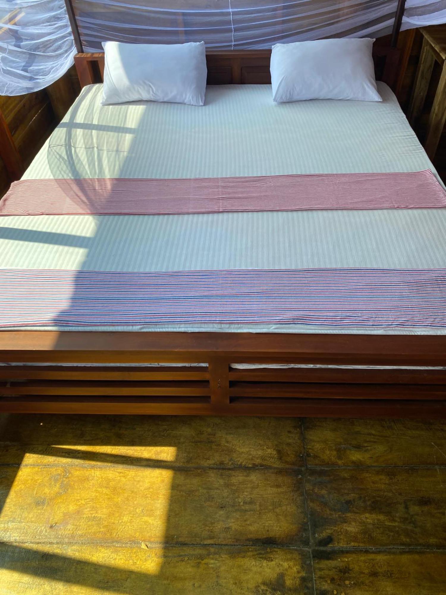 Surf Beach Hotel Arugam Bay Exterior foto